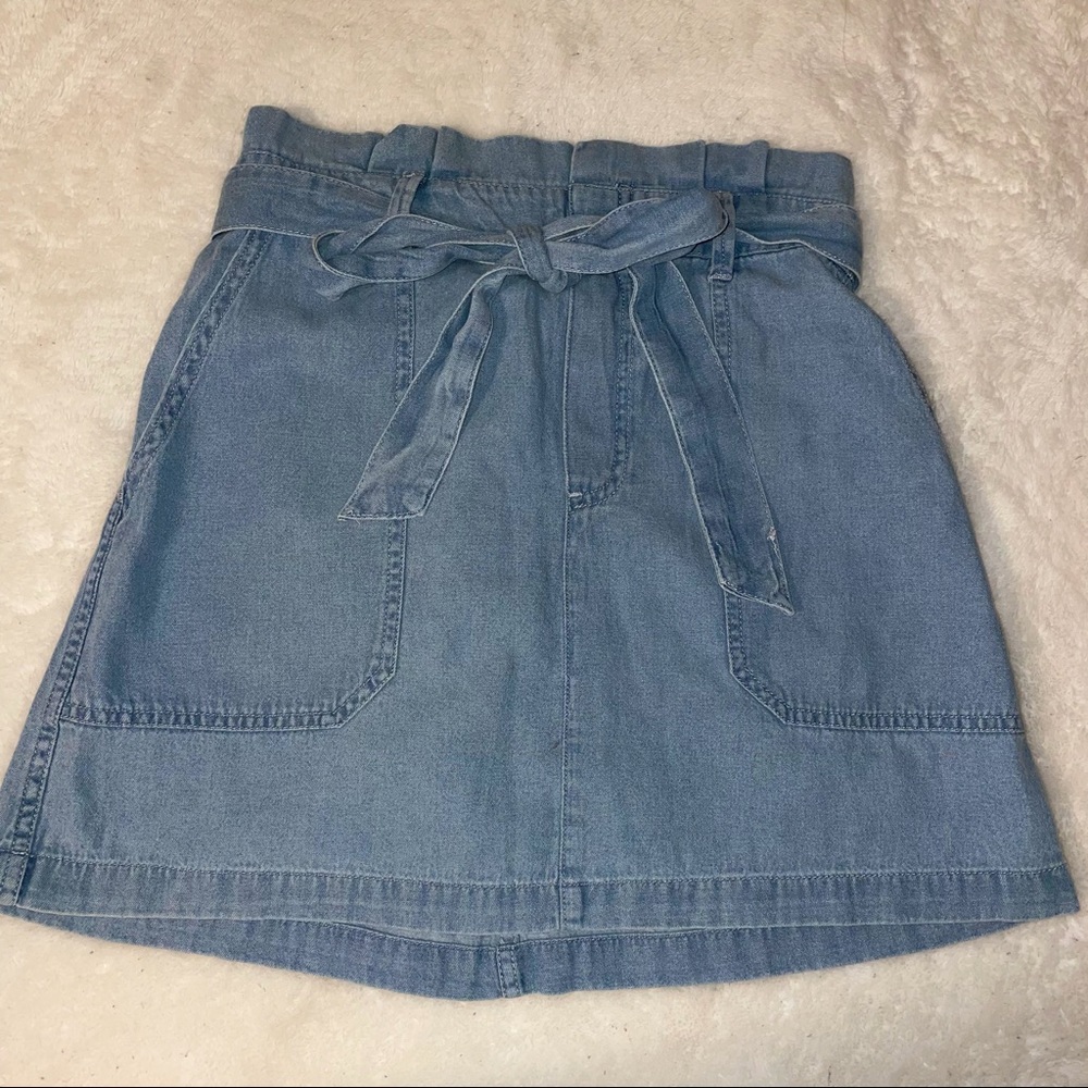 American Eagle tie front skirt